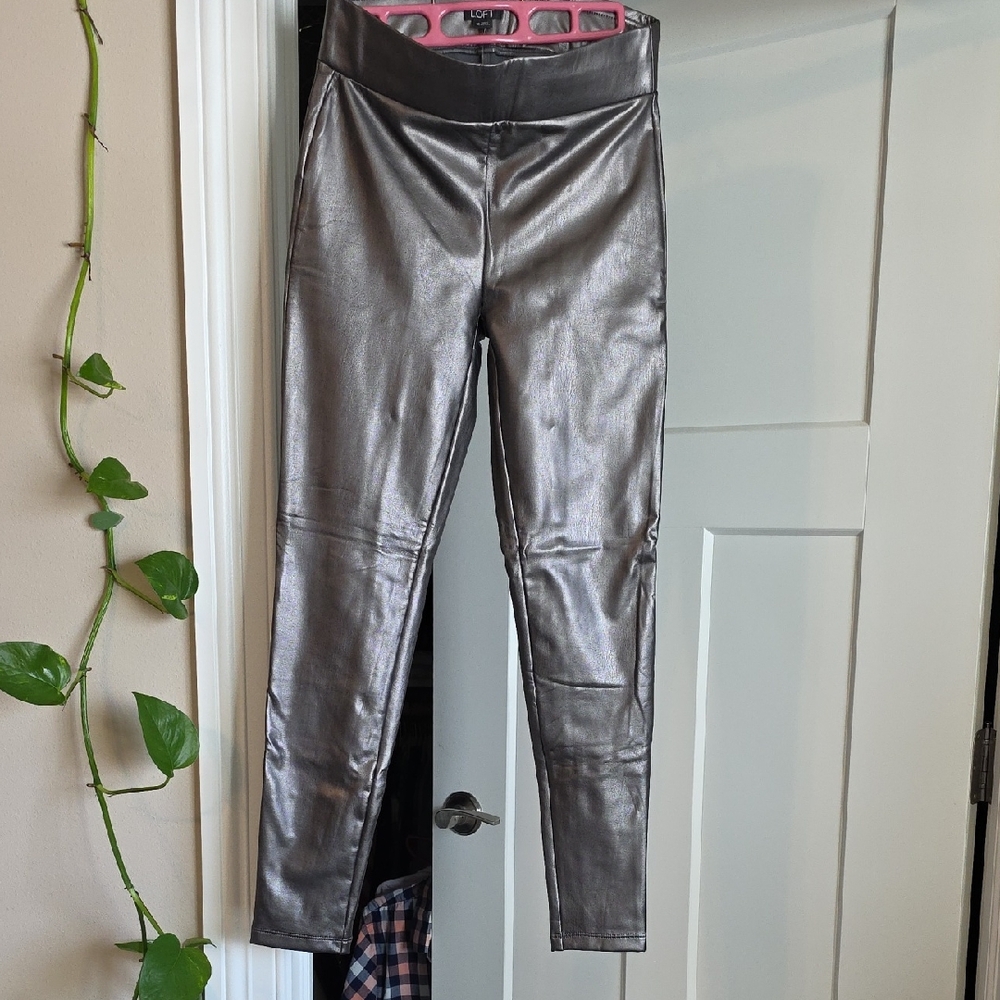 🆕️ LOFT Metallic Silver Leggings